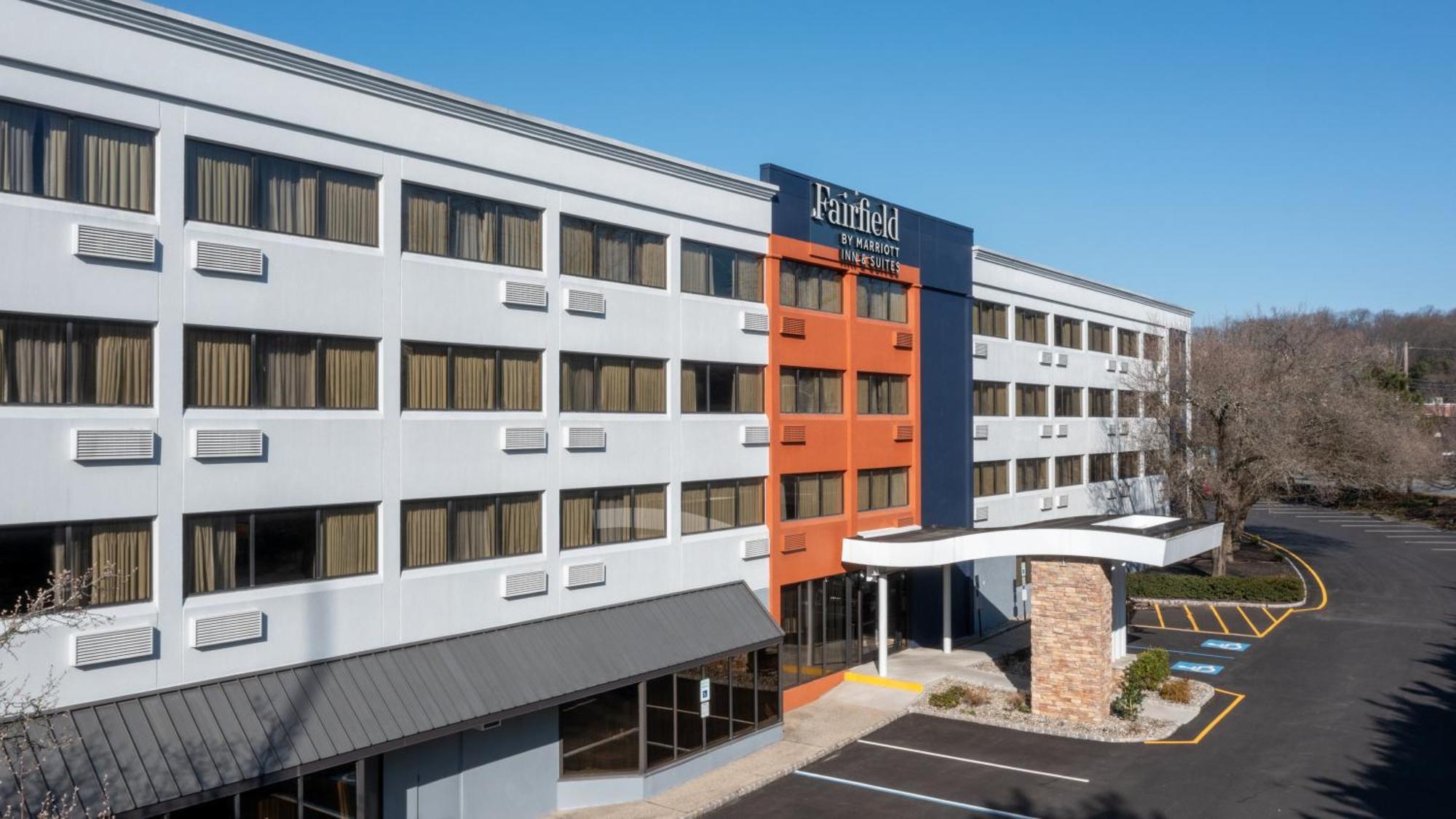 Fairfield Inn & Suites Парсипани Екстериор снимка