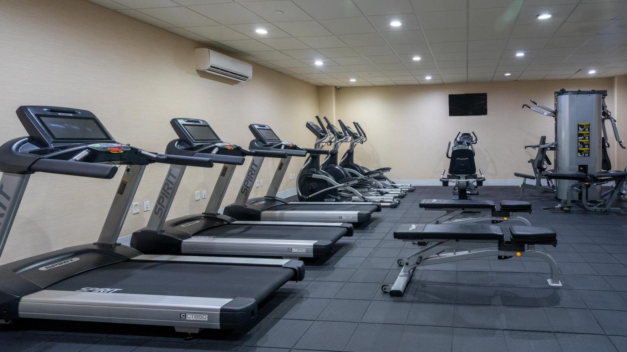 Fairfield Inn & Suites Парсипани Екстериор снимка