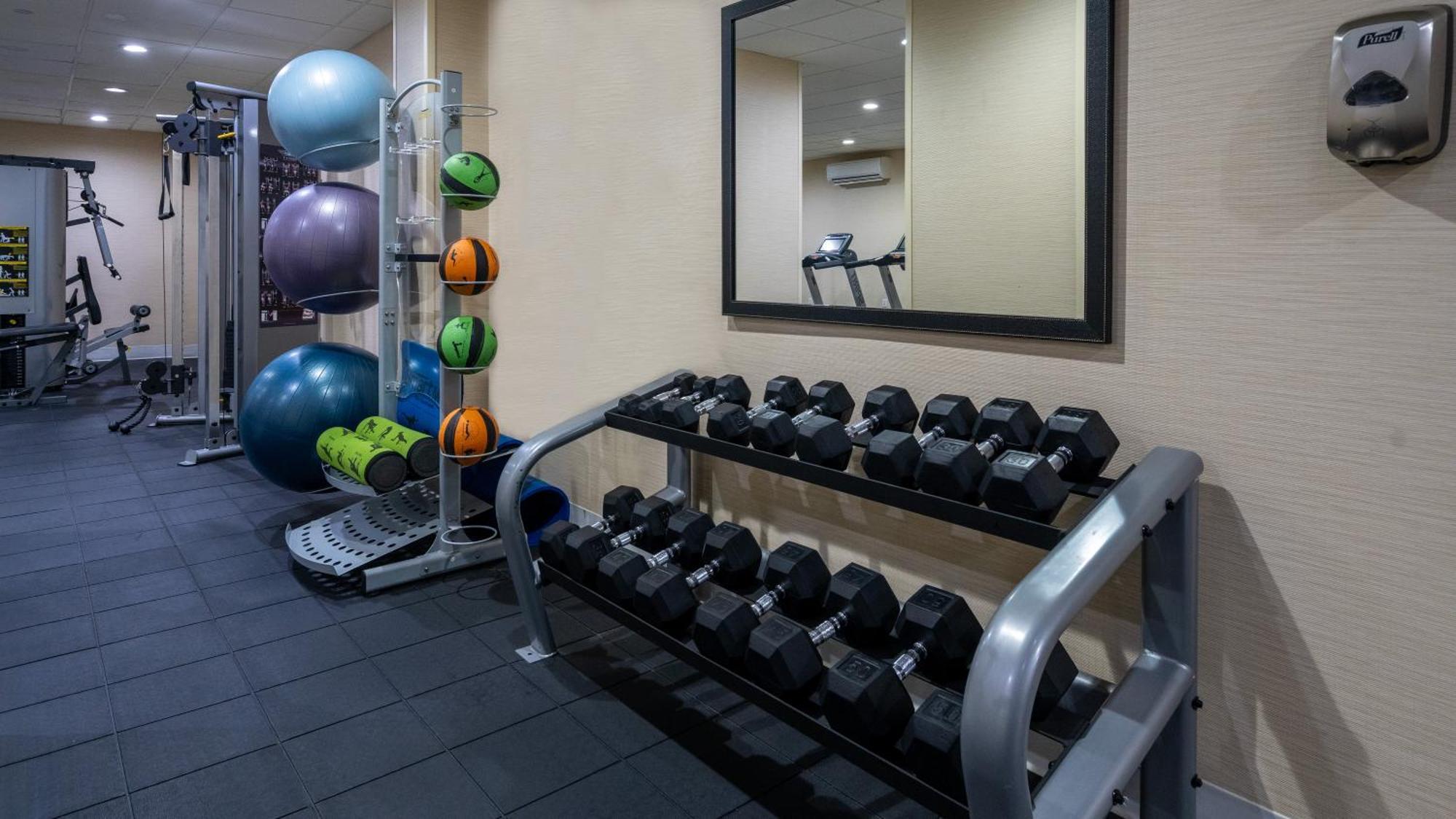 Fairfield Inn & Suites Парсипани Екстериор снимка