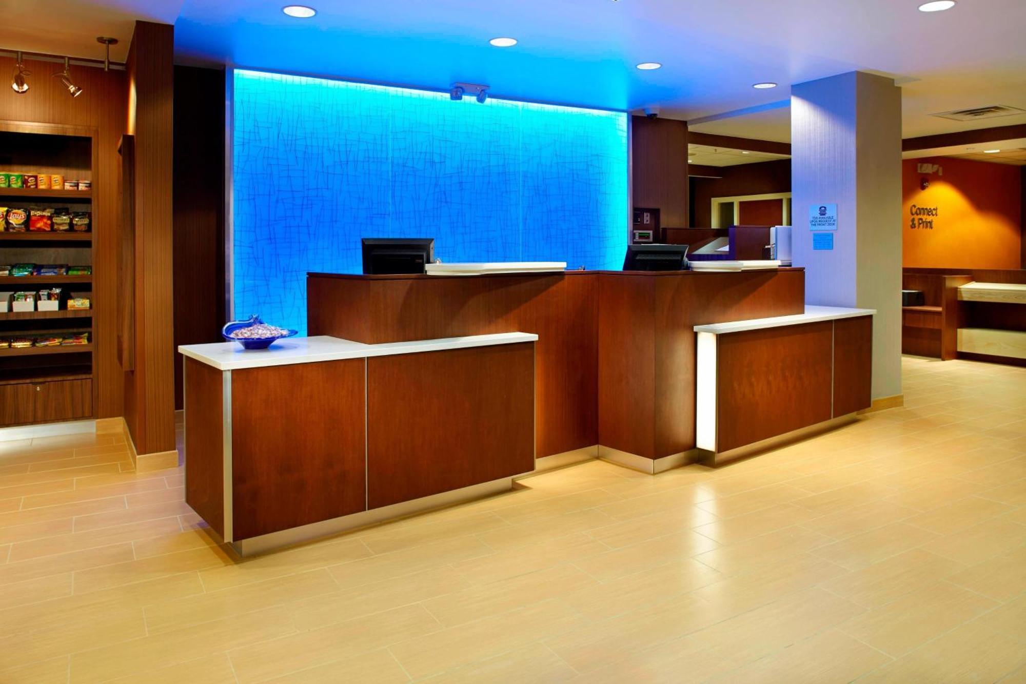 Fairfield Inn & Suites Парсипани Екстериор снимка