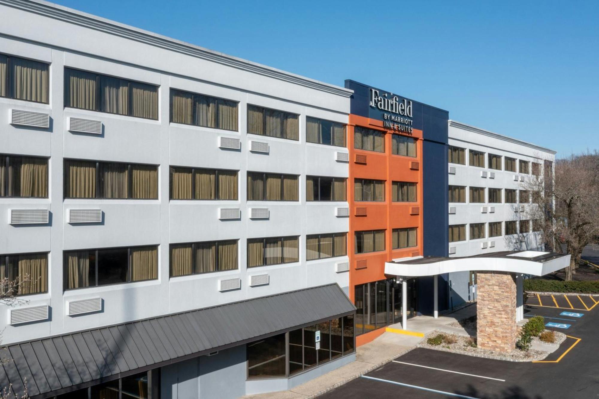 Fairfield Inn & Suites Парсипани Екстериор снимка