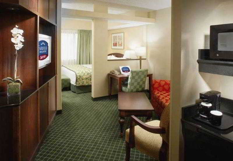 Fairfield Inn & Suites Парсипани Екстериор снимка